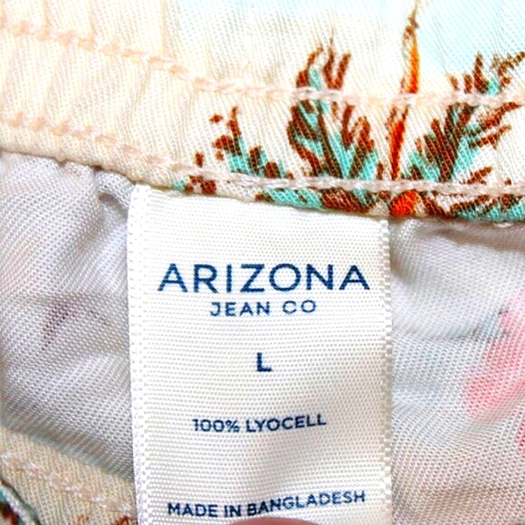 Arizona Floral Print Drawstring Shorts - Size L - Picture 9 of 9